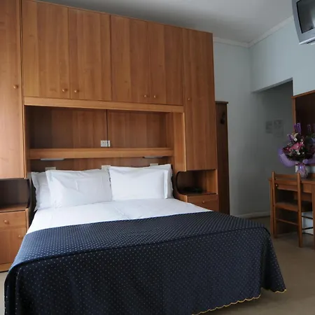 Mimosa لينانو سابيادورو