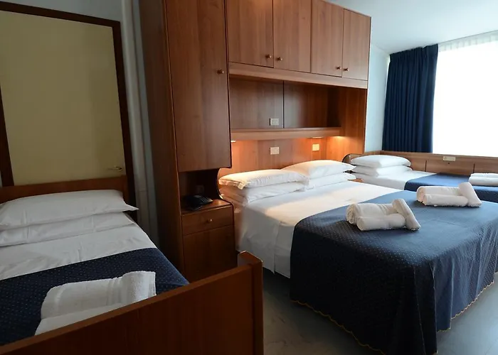 Отель Mimosa Линьяно-Саббьядоро